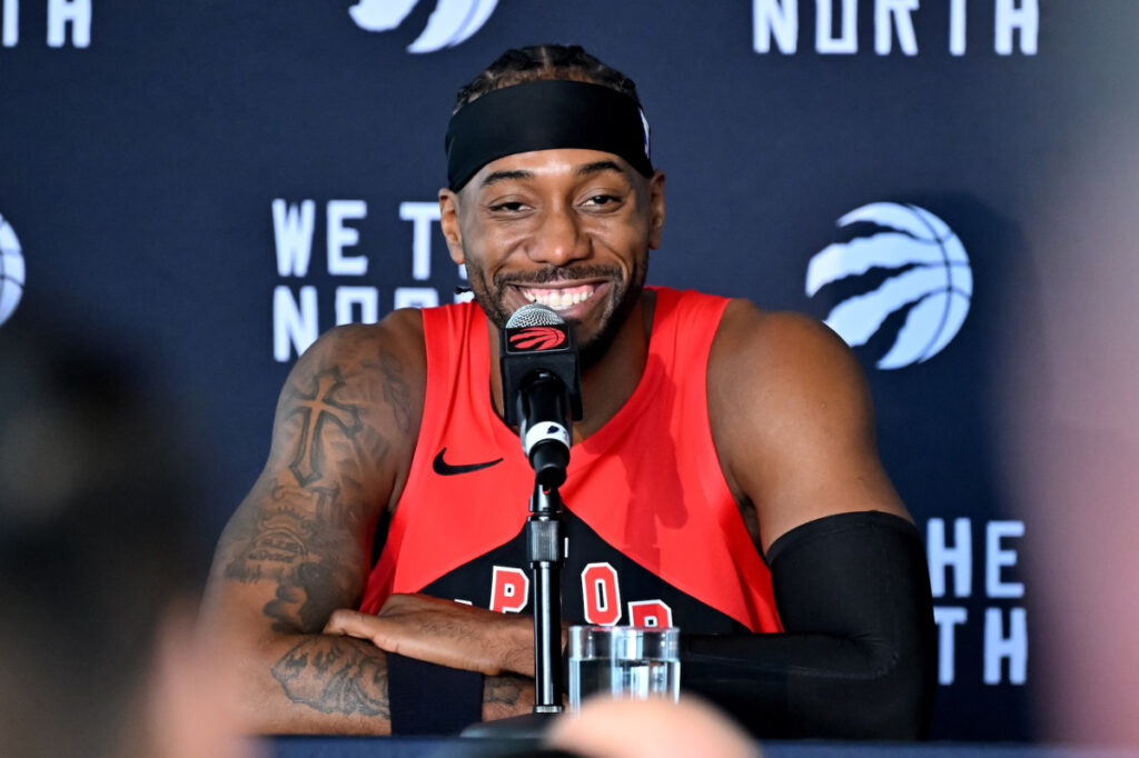 LeBron James drops bold statement about Kawhi Leonard Raptors comeback season - BasketNews.com