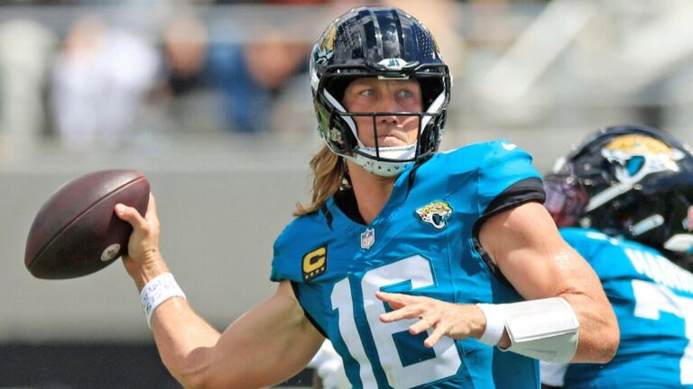 Jaguars vs. Eagles prediction: Philadelphia comes into London banged up, can it upset Jacksonville? - CBS Sports