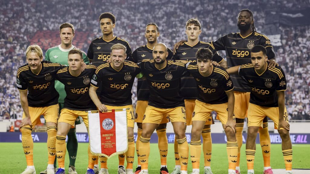 Ajax fans tear into ‘total transfer flop’: ‘Completely unworthy of Ajax’ - Goal.com