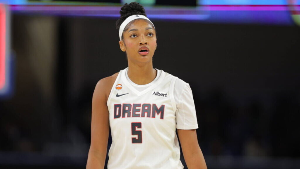 Angel Reese credits these WNBA veterans for helping her navigate her career - Yardbarker