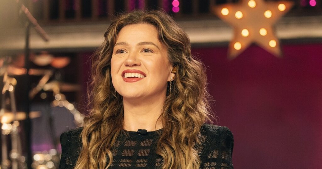 Video of Kelly Clarkson’s Experience at Brooklyn Specialty Store Released as Shop Owner Speaks Out - TODAY.com