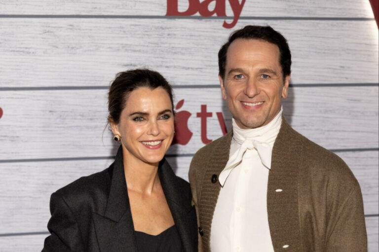 Keri Russell and Matthew Rhys had sex in disguise 'all the time' on Americans set - Female First