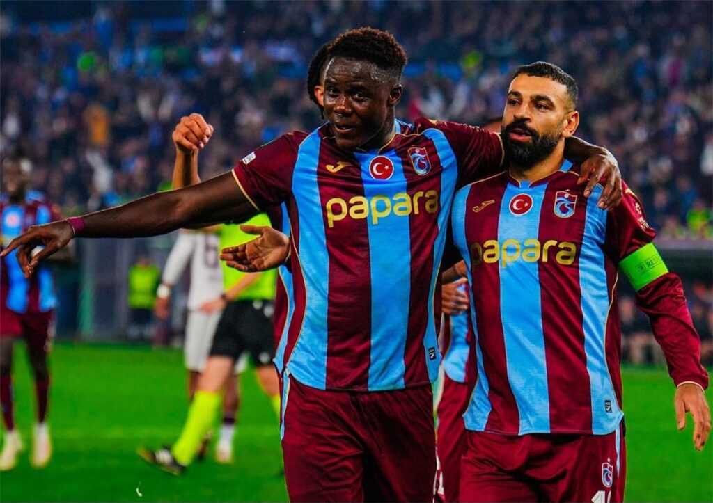 Mohamed Salah leads Trabzonspor to a 2-0 victory over Hearts in the Europa League (video) - صوت الإمارات