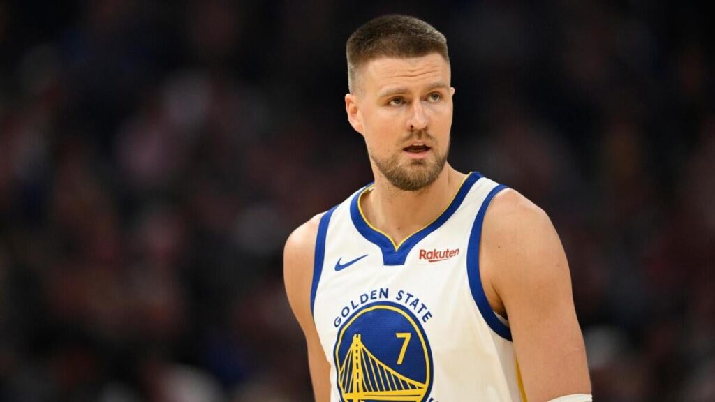 Warriors' Kristaps Porziņģis breaks silence on mysterious health issues, remains out indefinitely - CBS Sports