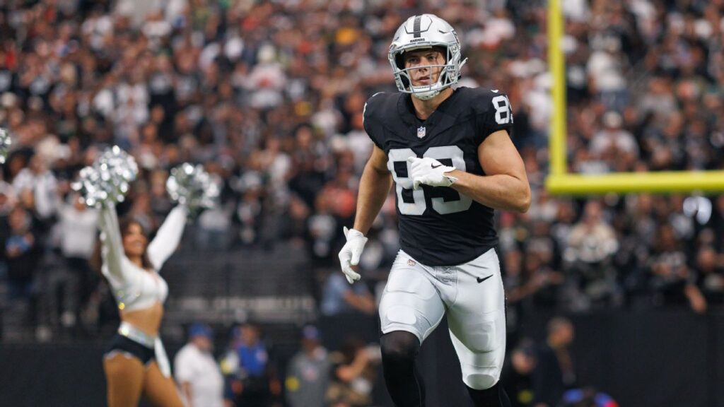Sources: Raiders believe Brock Bowers could play Week 2 - ABC7 Los Angeles