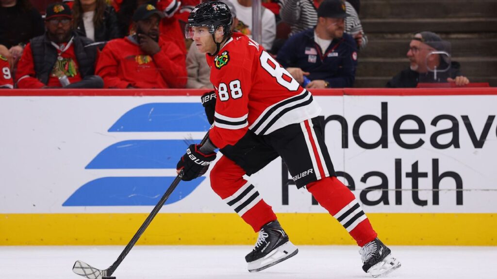 Blackhawks' Kane sets record for assists by U.S.-born player - ABC7 Chicago