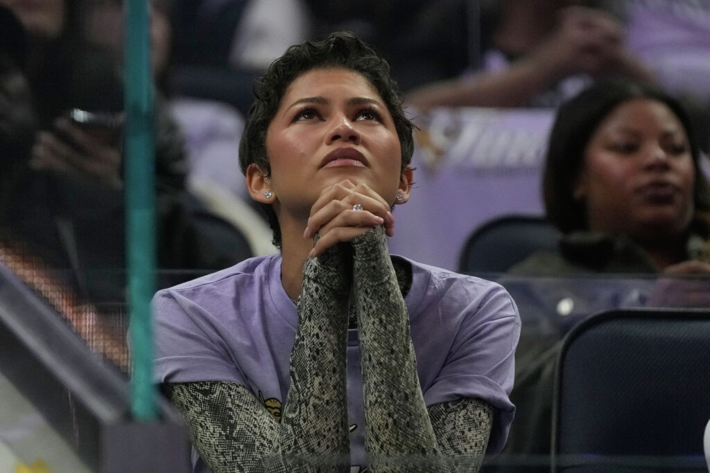 Zendaya makes a surprise appearance at the Valkyries’ Finals game - San Francisco Chronicle