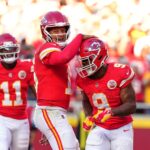 Chiefs move to 5-0 as Kenneth Walker runs for two TDs in a 22-6 win over Chargers - San Francisco Chronicle