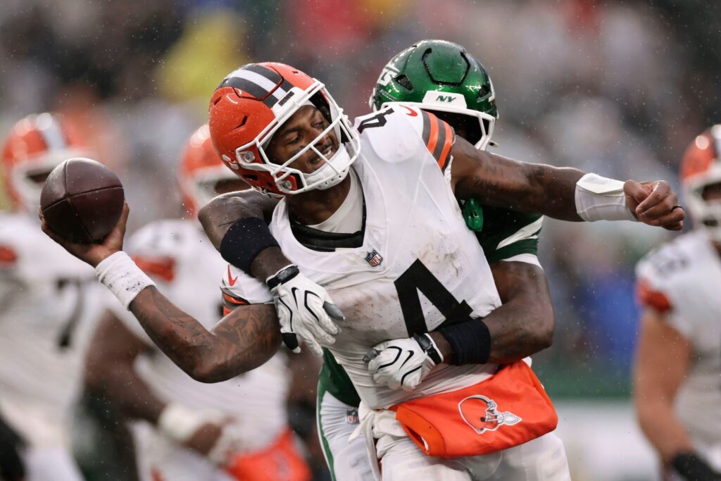 Browns' rebuilt offensive line remains work in progress as team struggles to find offensive footing - Houston Chronicle