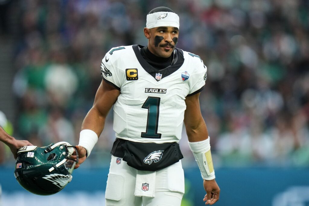Eagles rule out quarterback Jalen Hurts for Sunday's game against Carolina with a blood clot - CT Insider