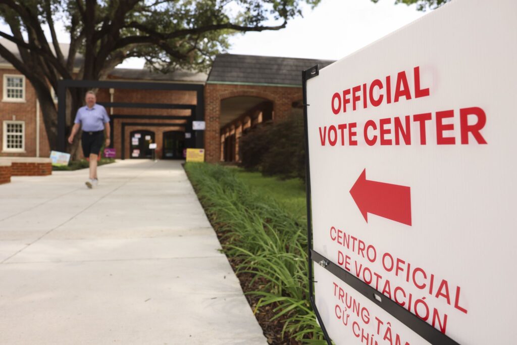 Here’s what you can and can’t take with you to vote in Texas - Dallas News