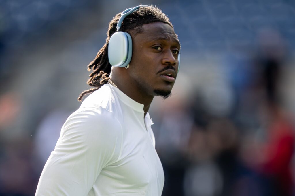 Patriots' A.J. Brown returns from IR after missing 4 games with ankle injury - Jacksonville Journal-Courier