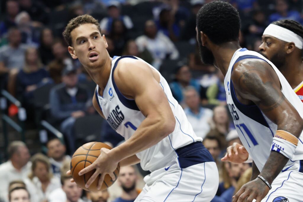 Mavericks waive longtime center Dwight Powell ahead of NBA's roster deadline - Dallas News