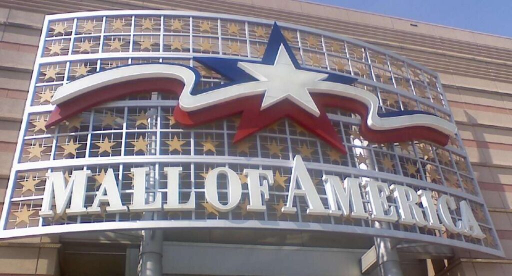 FBI says it thwarted an attack on the Mall of America by a teen it supplied with an assault rifle - WSVN