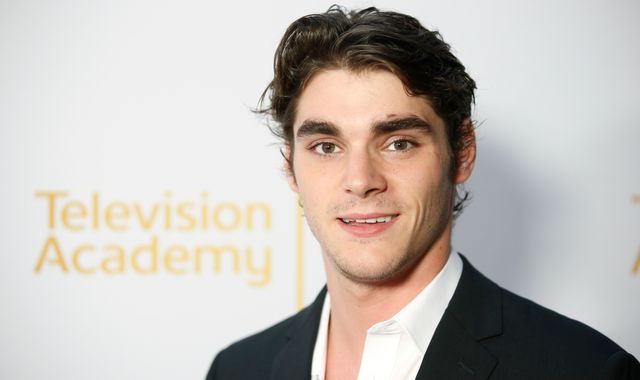 Breaking Bad star RJ Mitte dies aged 34 - Radio Royal