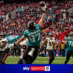 Nate Boerkircher stuns the Houston Texans with beautiful one-handed catch in the endzone for the Jacksonville Jaguars at Wembley. - Sky Sports