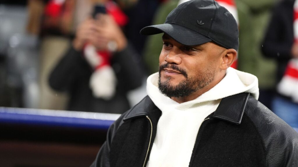 Vincent Kompany: Bayern Munich boss taken to hospital after collapsing at training ground - Sky Sports