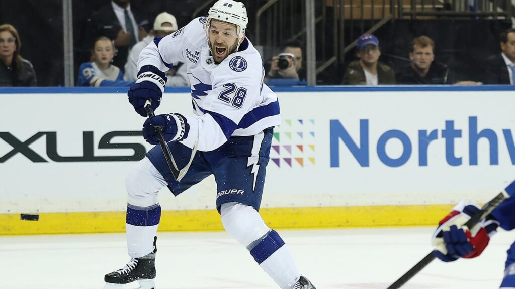 TBL@NYR: Girgensons scores goal against Dylan Garand - NHL.com