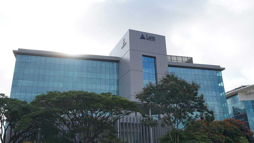 Lam Research Stock Falls As Chip-Gear Maker's Outlook Fails To Impress - Investor's Business Daily