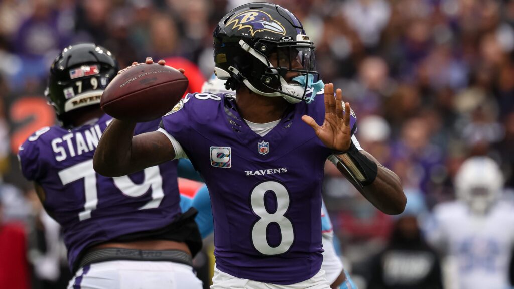 Lamar Jackson Injury Update: Ravens QB Leaves Game Against Titans - heavy.com