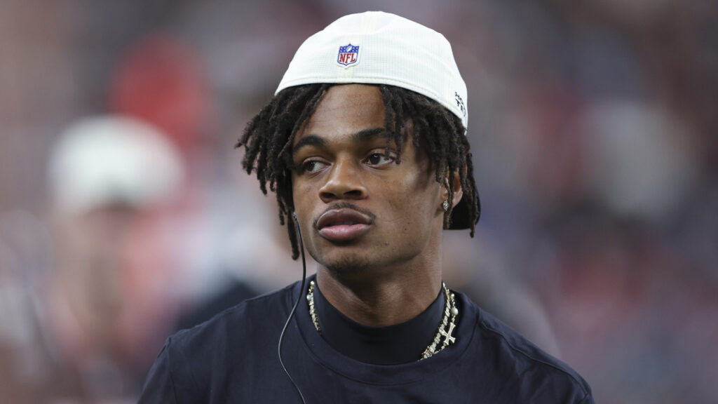 Texans officially designate Tank Dell to return from IR - Yardbarker