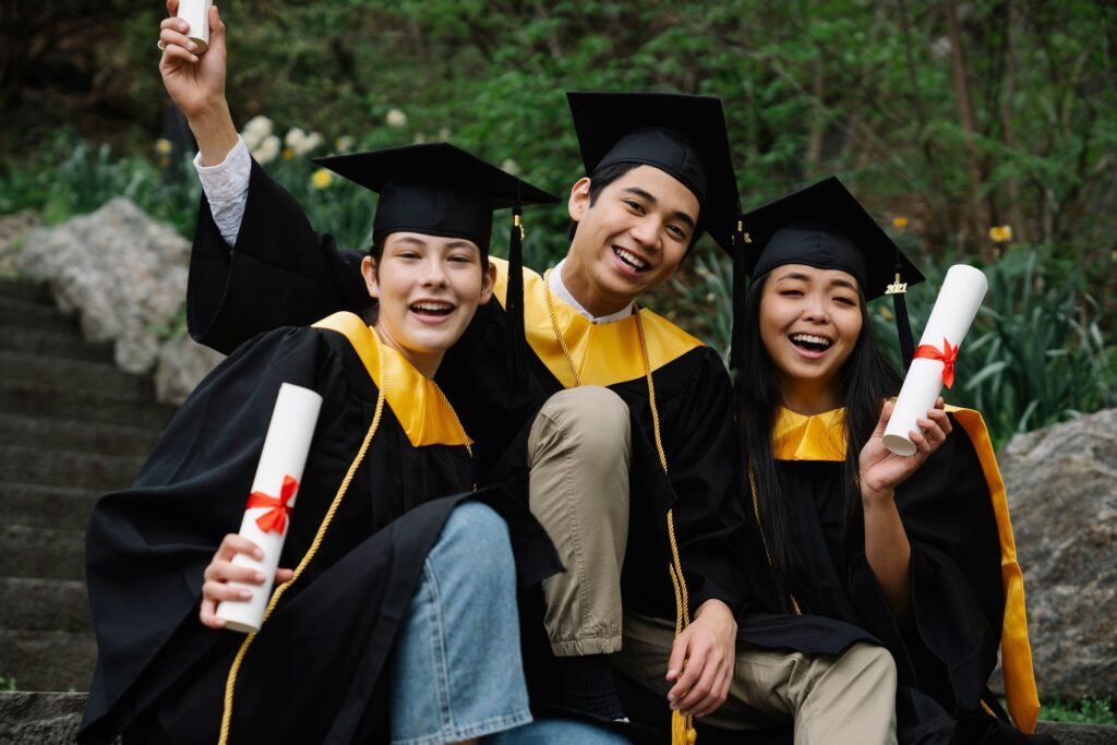 Trump’s Student Loan Caps Push More Students Toward Private Lenders - University Herald