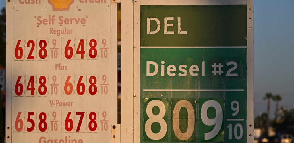 Transit Agencies Don’t Buy Fuel the Way the Rest of Us Do - Governing