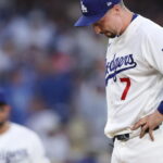 Dodgers waste chance to seize control of NLDS, fall to Braves in Game 2 - Los Angeles Times