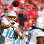 Chargers vs. Chiefs live updates: Kansas City leads in third quarter - Los Angeles Times