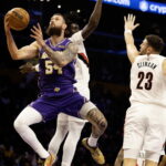 Lakers suffer first loss of season at hands of Trail Blazers - Los Angeles Times