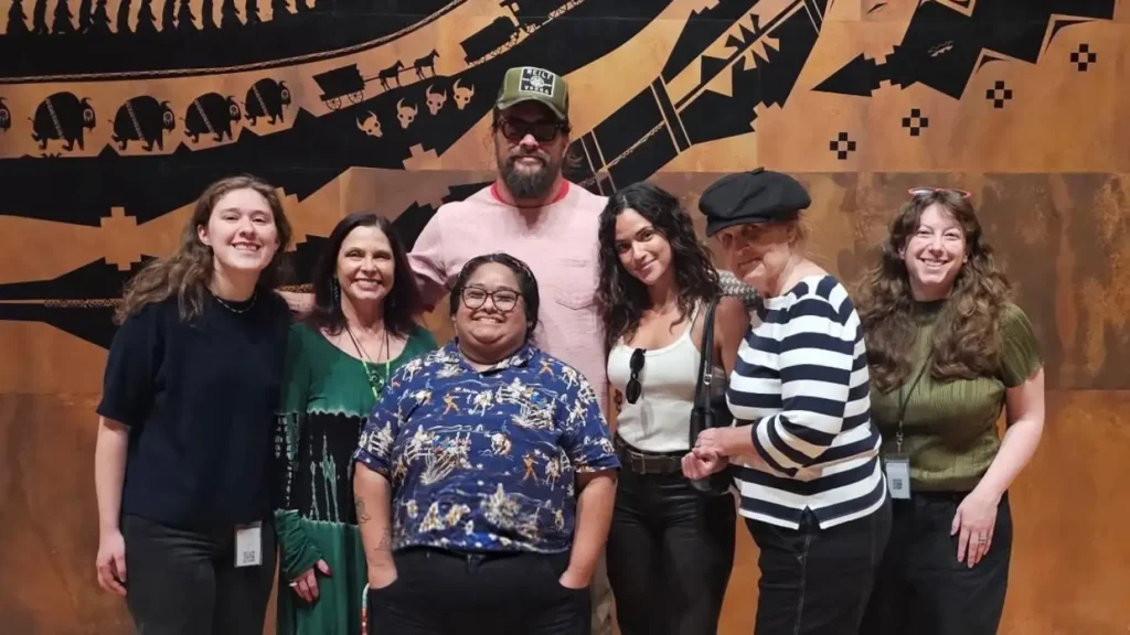 Jason Momoa visits First Americans Museum in Oklahoma City during ‘Copperhead’ filming - News 9