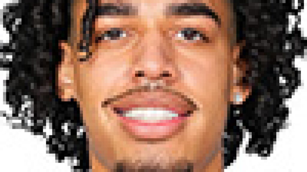 Julian Strawther exits due to left knee injury - NBC Sports