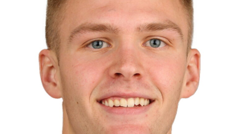 Bennett Stirtz hits six triples, scores 26 points - NBC Sports