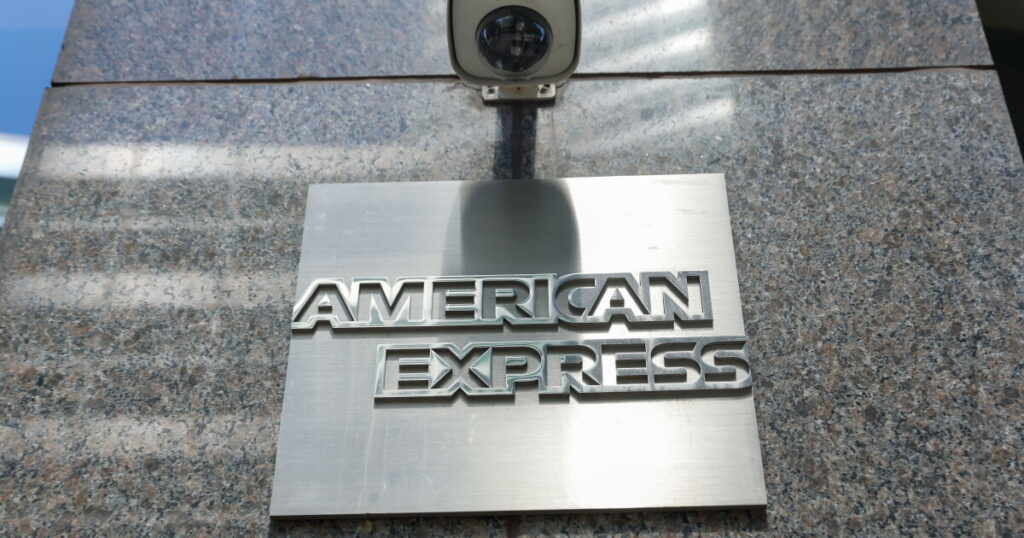 Fed, OCC order Amex to overhaul AML controls, fine $350m - American Banker