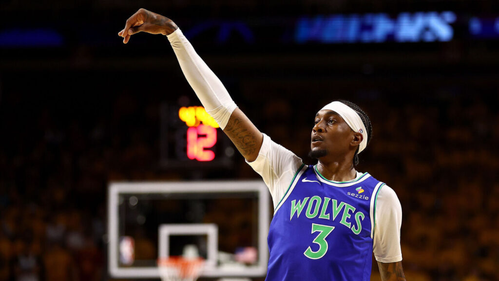 McDaniels, Timberwolves agree to 1-year, $40M extension - theScore