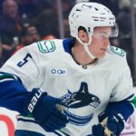 Canucks end 10-game winless skid with thrilling 6-5 OT win over Anaheim Ducks - Abbotsford News