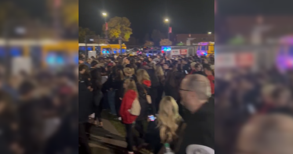 Eden Prairie homecoming game being evacuated amid "emergency," school district says - CBS News
